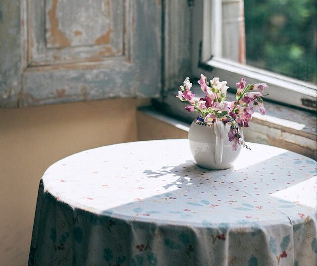 Round Shape Dressing Table